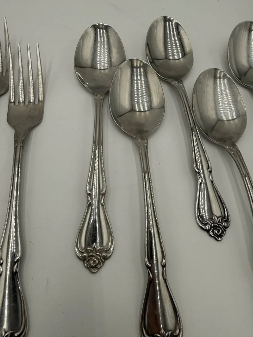 Vintage Rogers Oneida Arbor Rose Flatware 27 Pcs Forks Spoons Knives Silverware